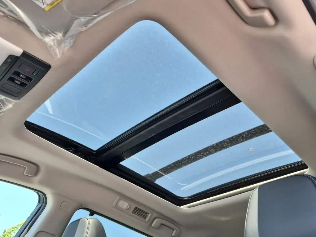 New 2026 Everest White Pearl TriCoat / Super Black Two-tone Nissan Platinum image 14