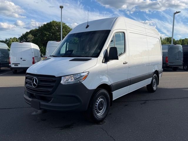 New 2026  Mercedes-Benz Cargo 144 WB image 3