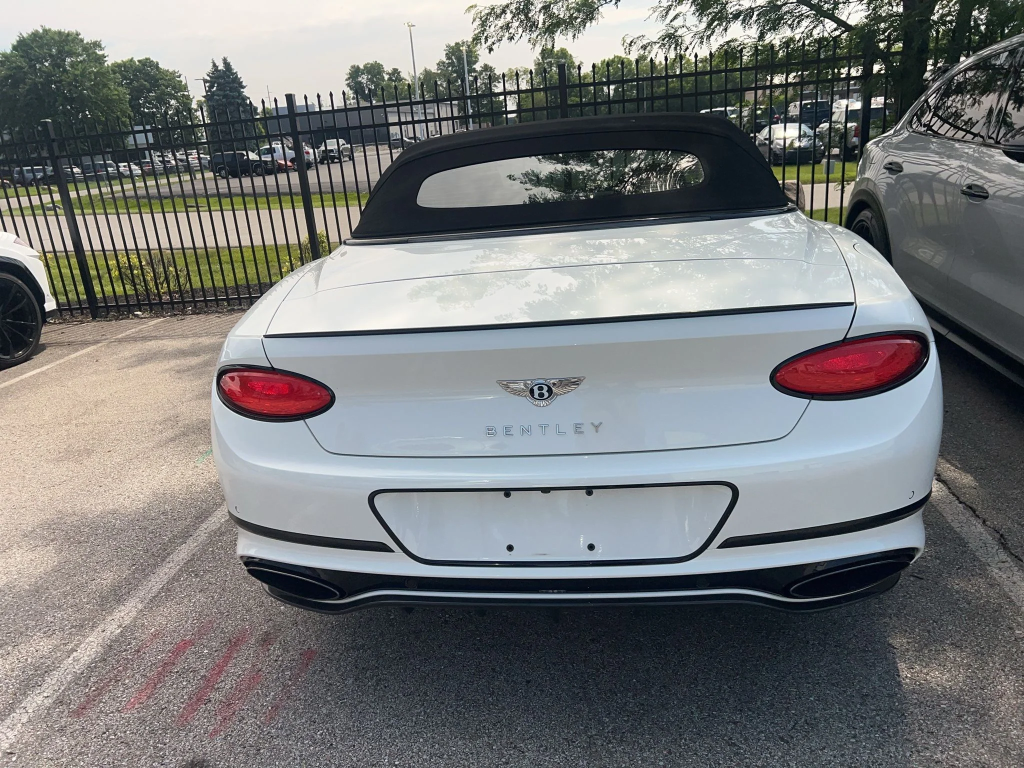 Used 2022 White Bentley Speed image 3