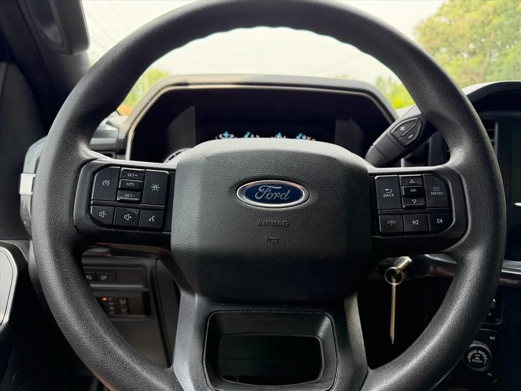 Used 2022 Blue Ford XL image 19