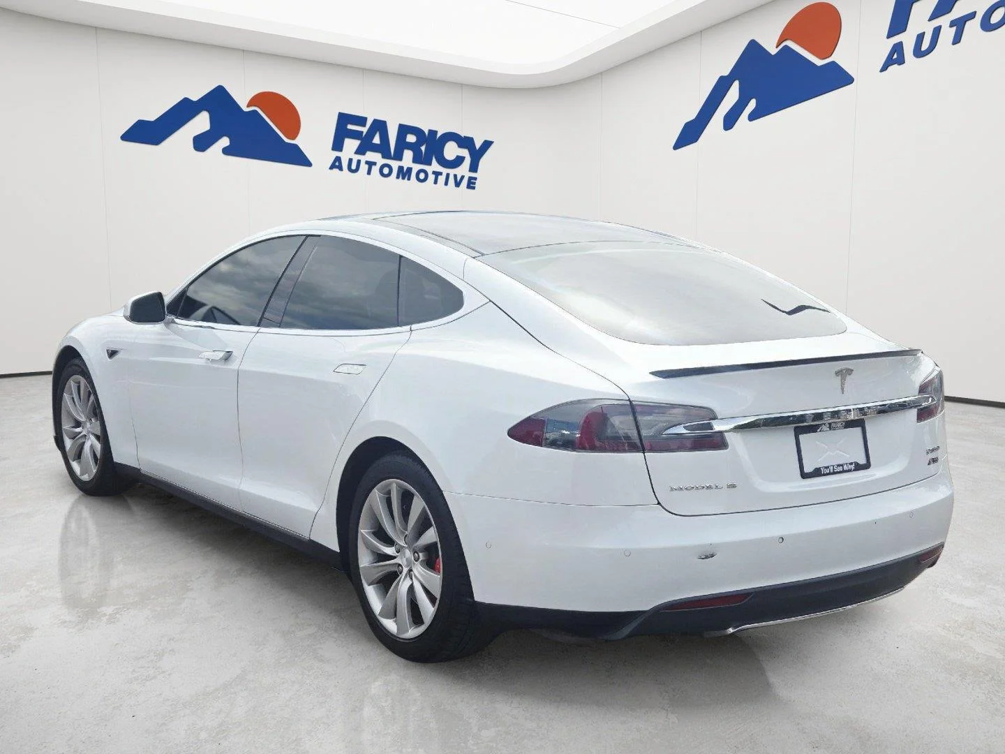 Used 2015 White Tesla P85D image 9