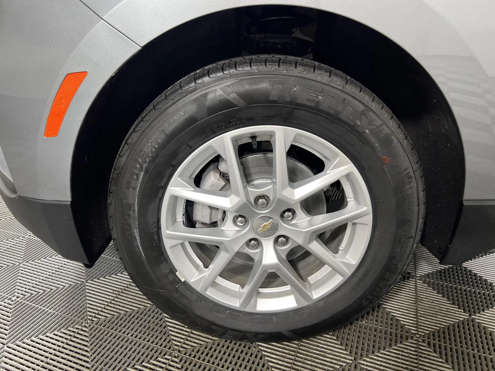 Used 2024 Sterling Gray Metallic Chevrolet LT image 19
