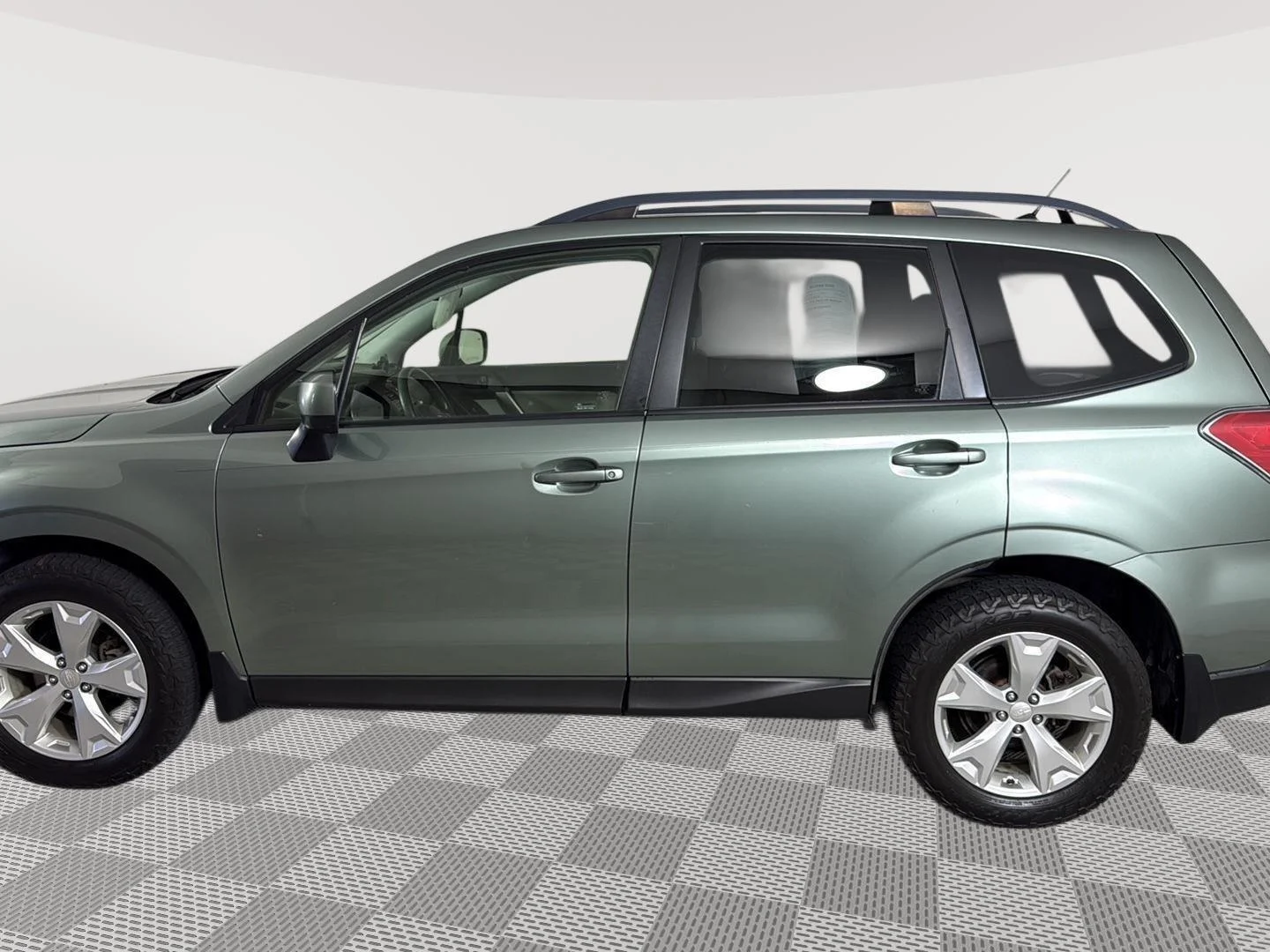 Used 2014 Green Subaru 2.5i Premium image 12