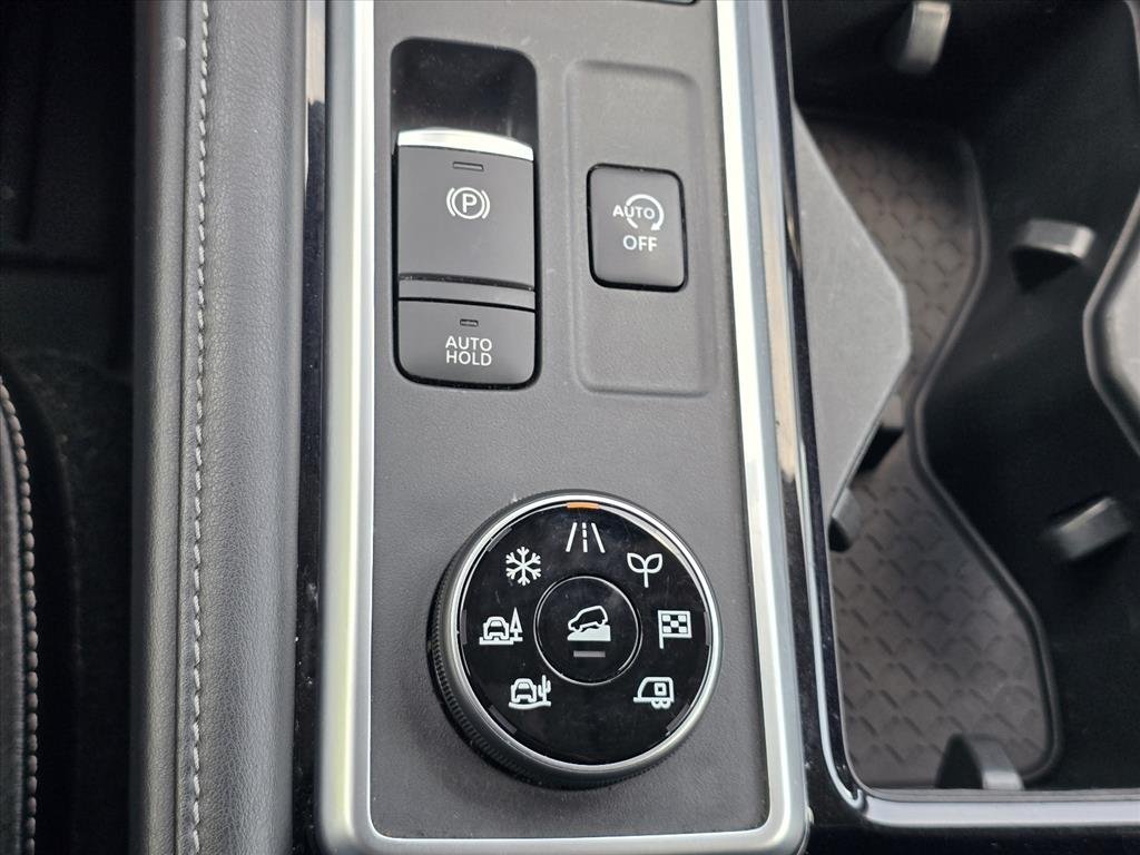 Used 2022 Gray Nissan SL image 22
