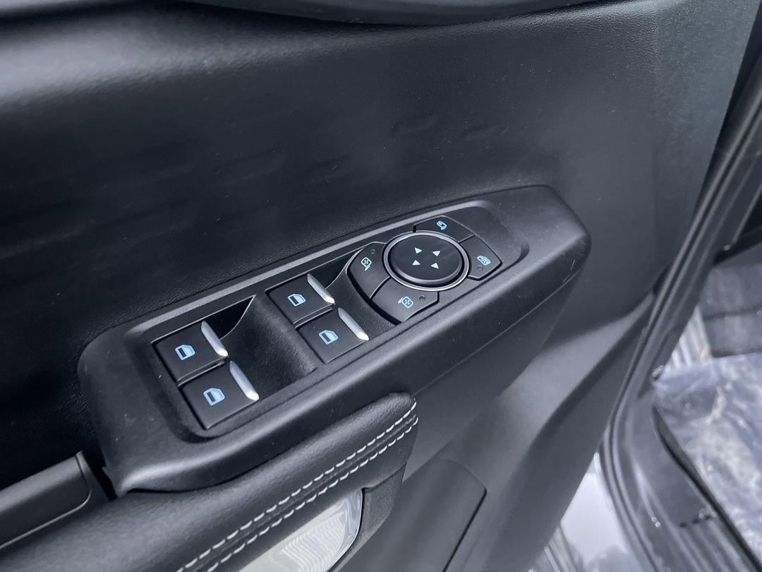 New 2025 Carbonized Gray Metallic Ford XLT image 14