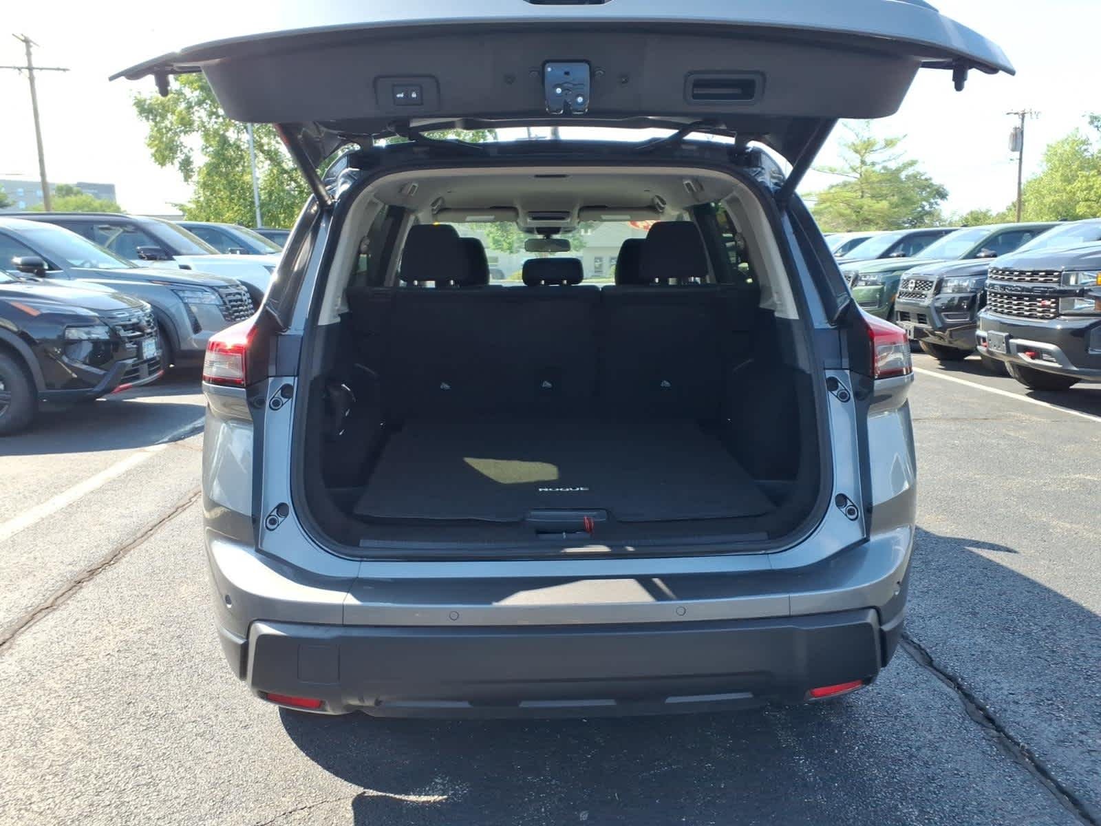 Certified Used 2024 Gun Metallic Nissan SV image 10