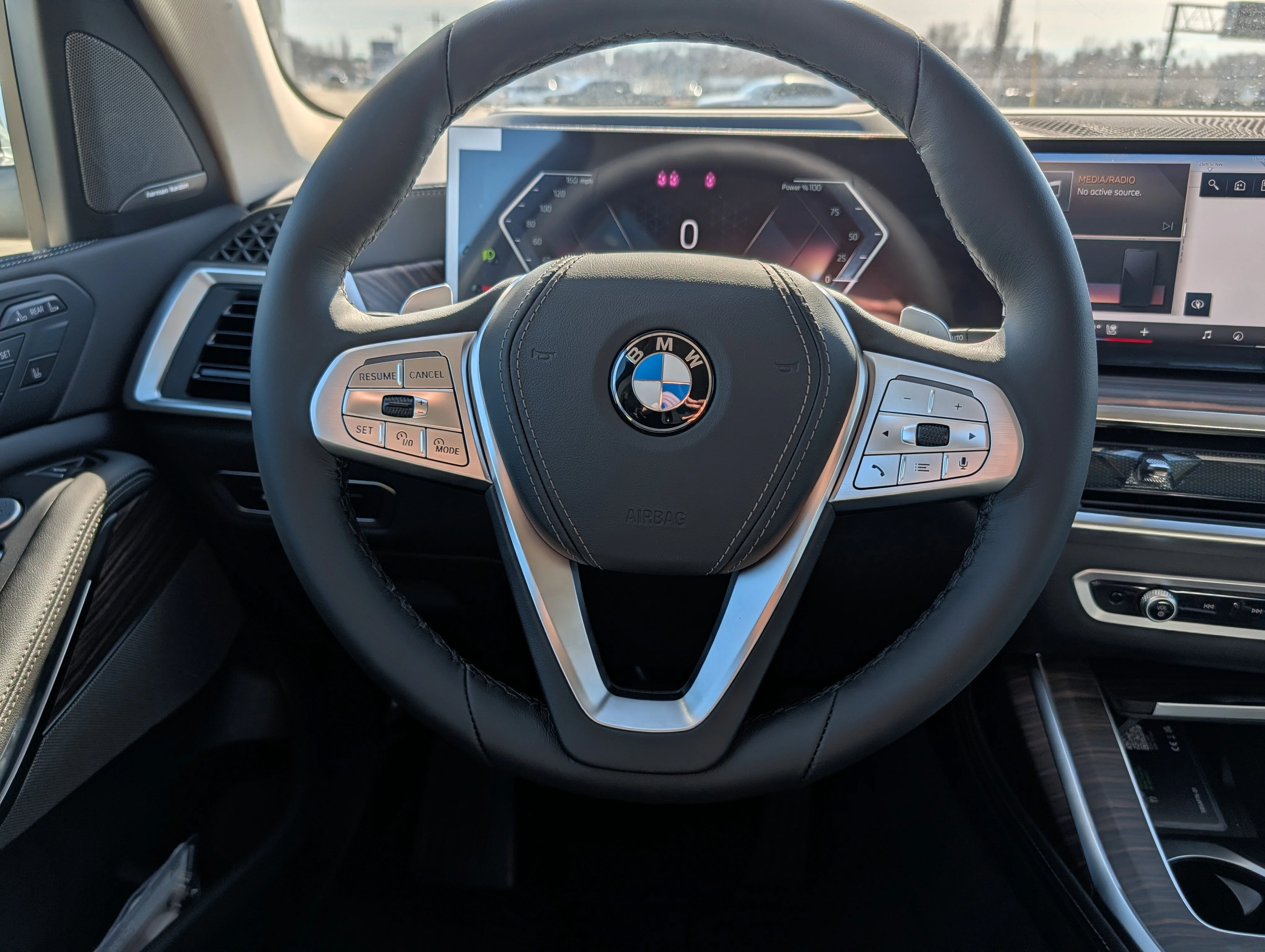 New 2026 Dravit Grey Metallic BMW xDrive40i image 9