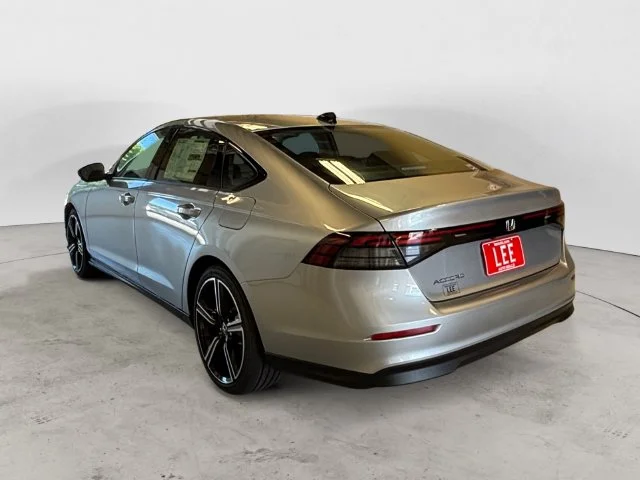 New 2026 Silver Honda SE image 3