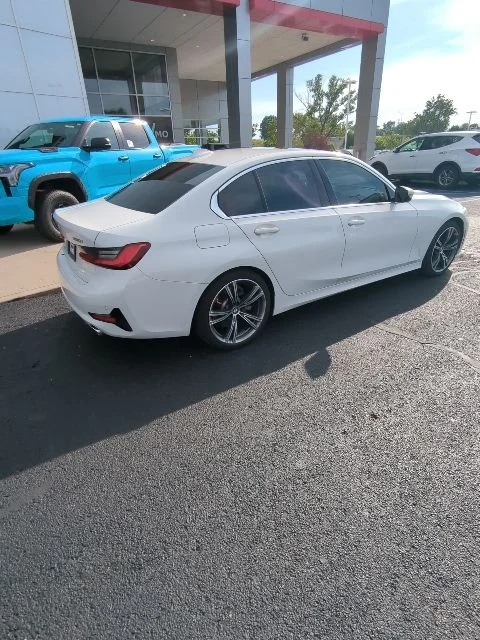 Used 2021 White BMW 330i image 8