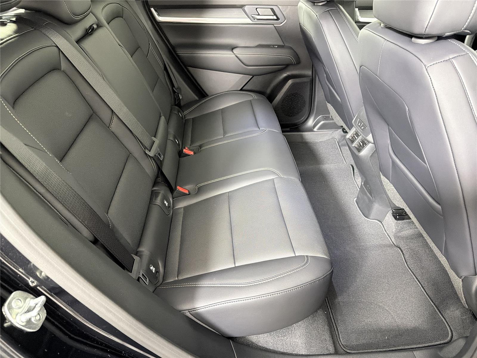 New 2027 Ebony Twilight Metallic GMC Elevation image 13