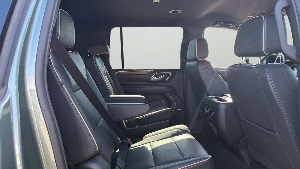 Used 2023 Green Chevrolet Premier image 10