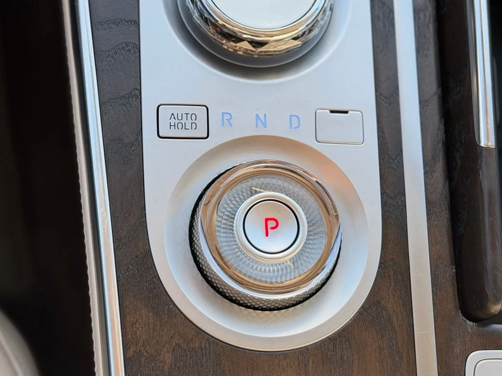 Used 2024 Silver Genesis 2.5T image 23