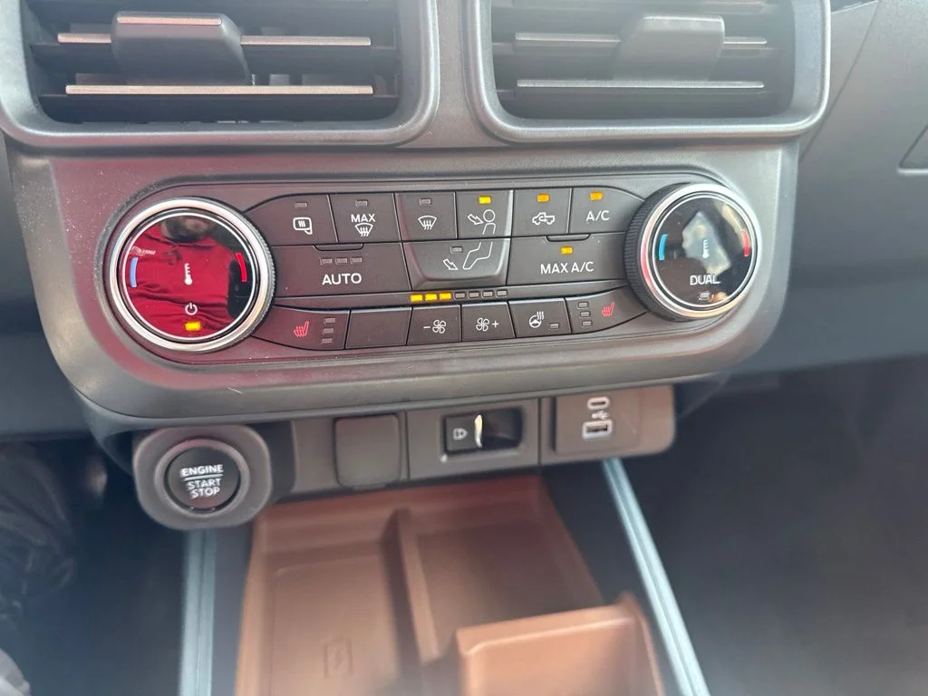 Used 2024 Silver Ford Lariat image 21