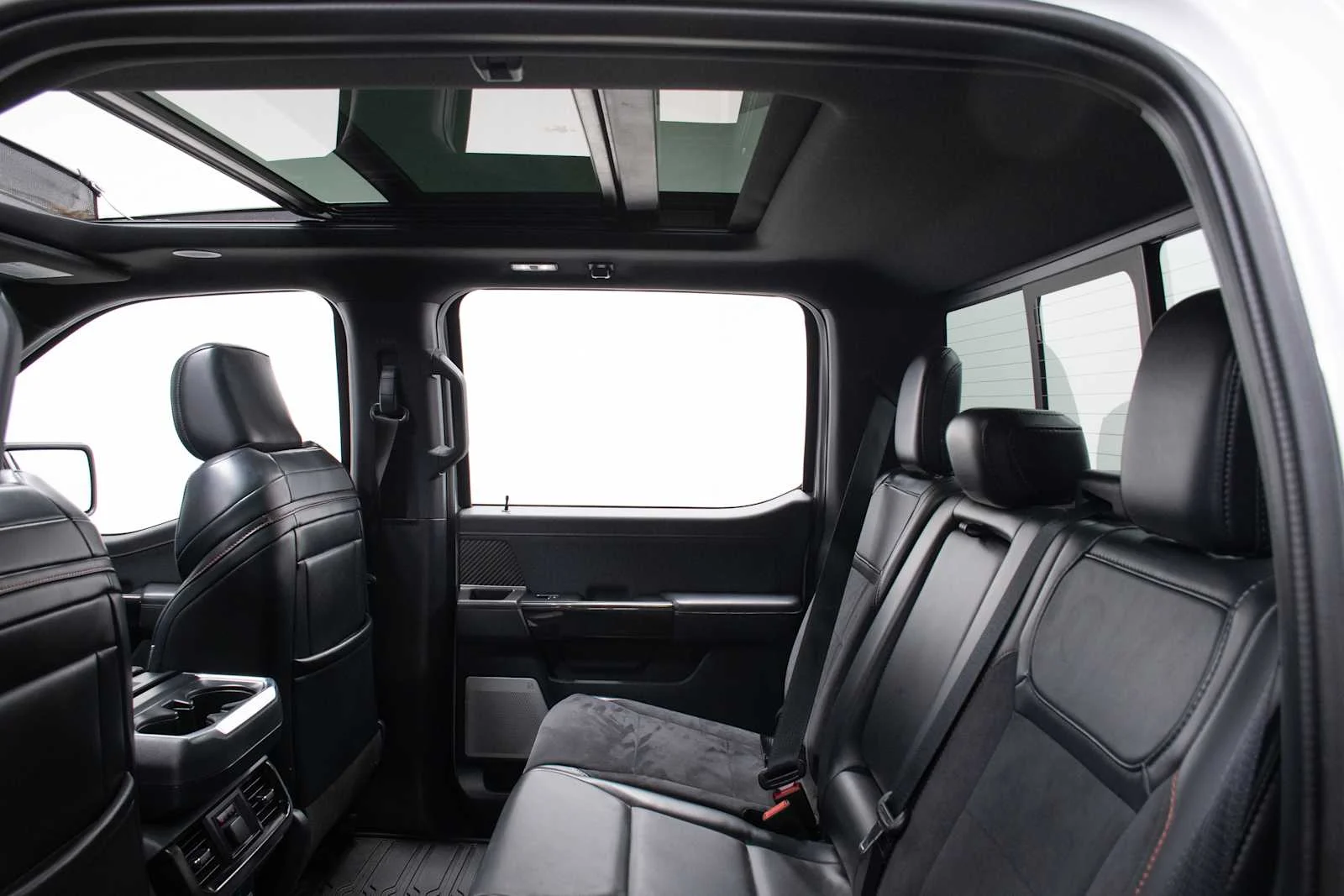 2023 Ford F-150 Raptor - Photo 13
