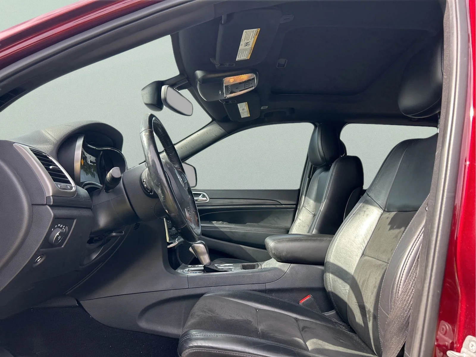 Used 2020 Velvet Jeep Altitude image 9