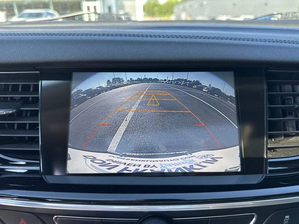 Used 2018 Silver Buick Essence image 23