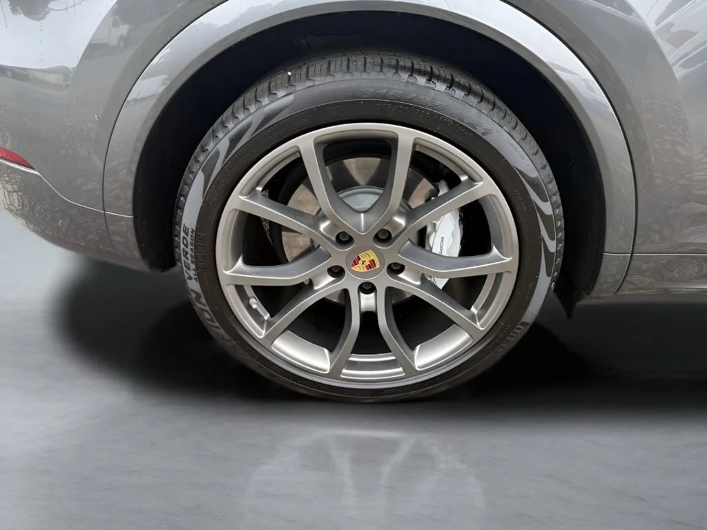 Used 2022  Porsche Turbo image 36