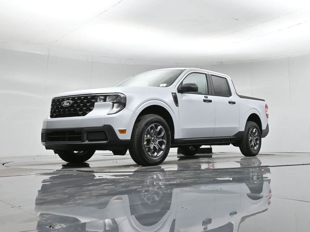 New 2026 Space White Metallic Ford XLT image 42