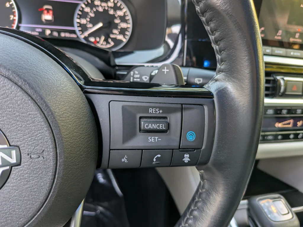 Used 2022 Gray Nissan SV image 32