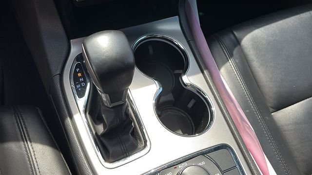 Used 2022 White Jeep Limited image 19