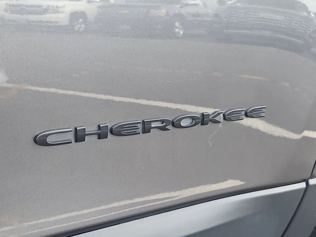 Used 2016 Granite Crystal Metallic Clearcoat Jeep Sport image 26