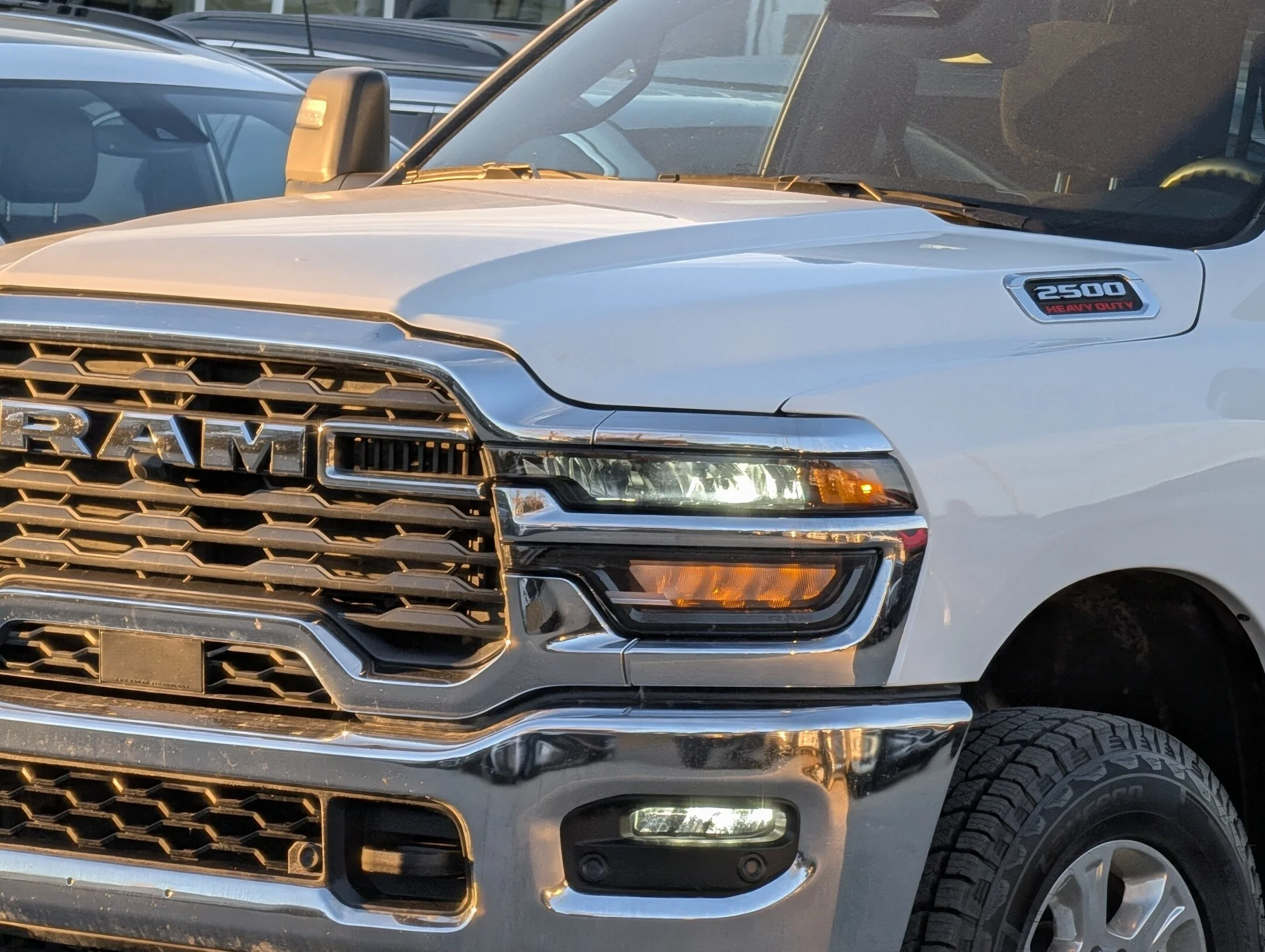 Used 2025 White RAM Big Horn - Level 1 Plus Grp - Alpine Audio - - Big Horn 4x4 Crew Cab 64 Box image 9