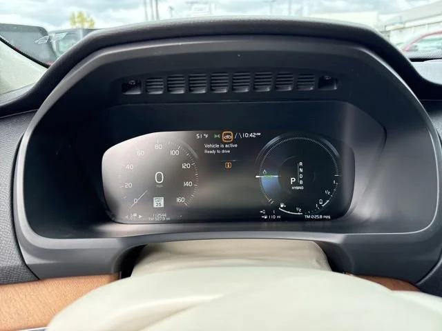 Used 2018 Onyx Black Metallic Volvo Inscription image 26