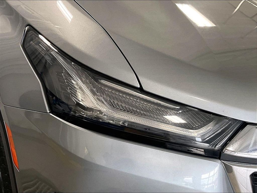 Used 2023 Gray Chevrolet LT image 33