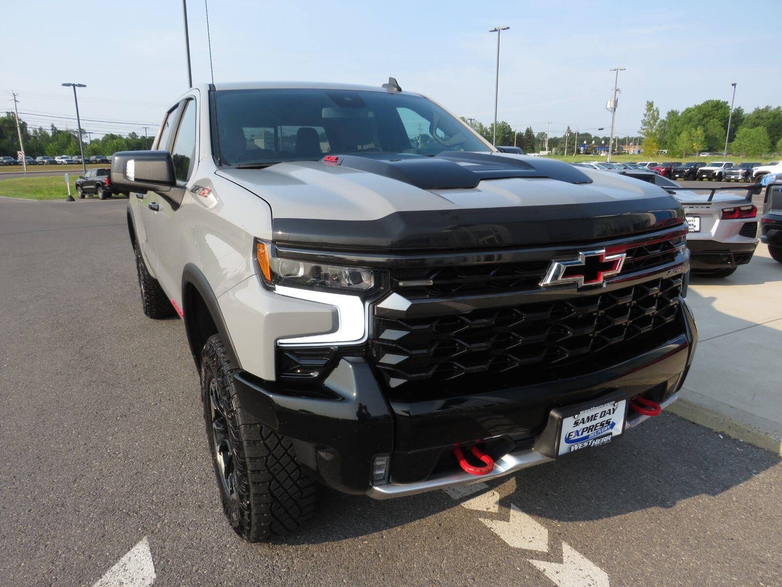Used 2024 Slate Gray Metallic Chevrolet ZR2 image 3