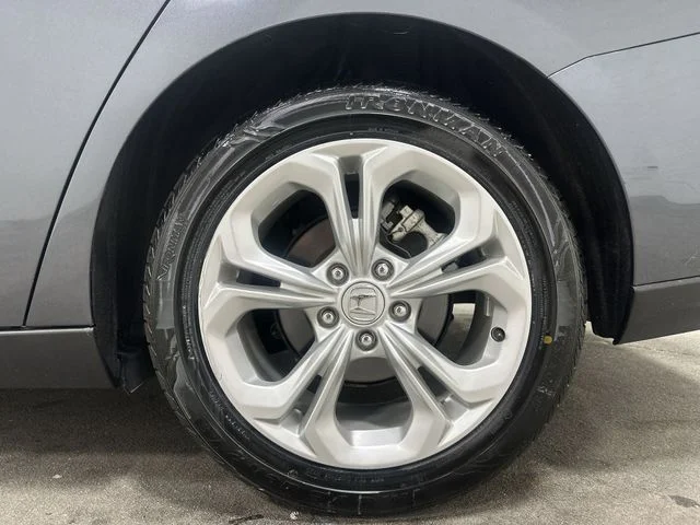 Used 2024 Meteorite Gray Metallic Honda LX image 11
