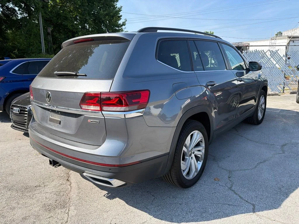 Used 2021 Gray Volkswagen 3.6L V6 SE w/Technology image 3