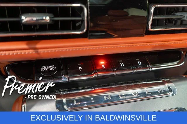 Used 2025 White Lincoln Reserve image 36