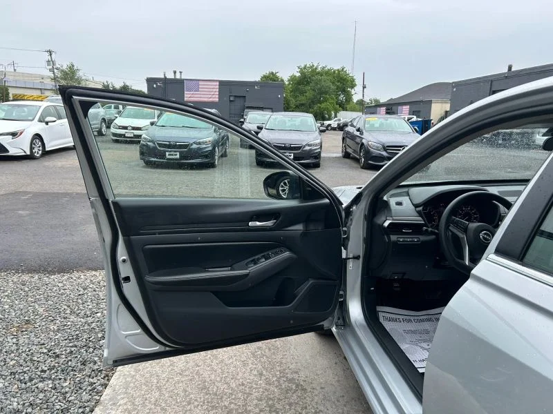 Used 2024 Silver Nissan 2.5 SV Sedan 4D image 34