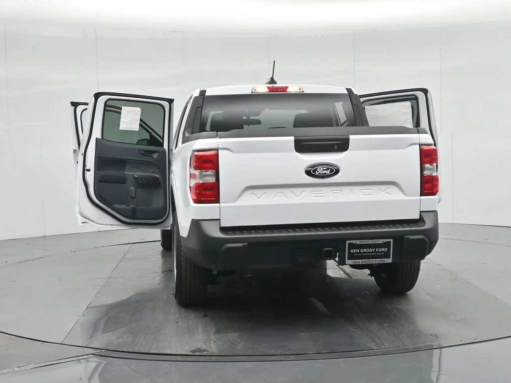New 2026 Oxford White Ford XL image 30