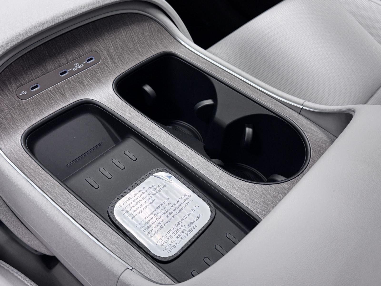 New 2027 Creamy White Pearl Hyundai SEL 7P image 34