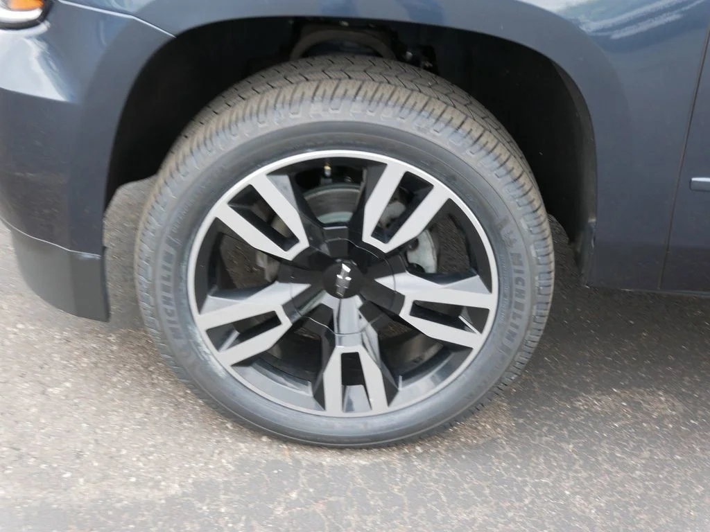 Used 2019 Gray Chevrolet Premier image 9