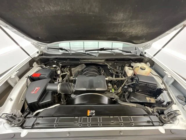 Used 2025 White Chevrolet Work Truck image 21