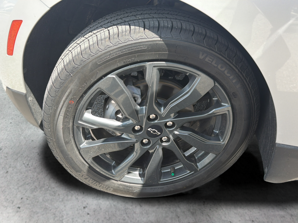 Used 2022 Silver Chevrolet RS image 57