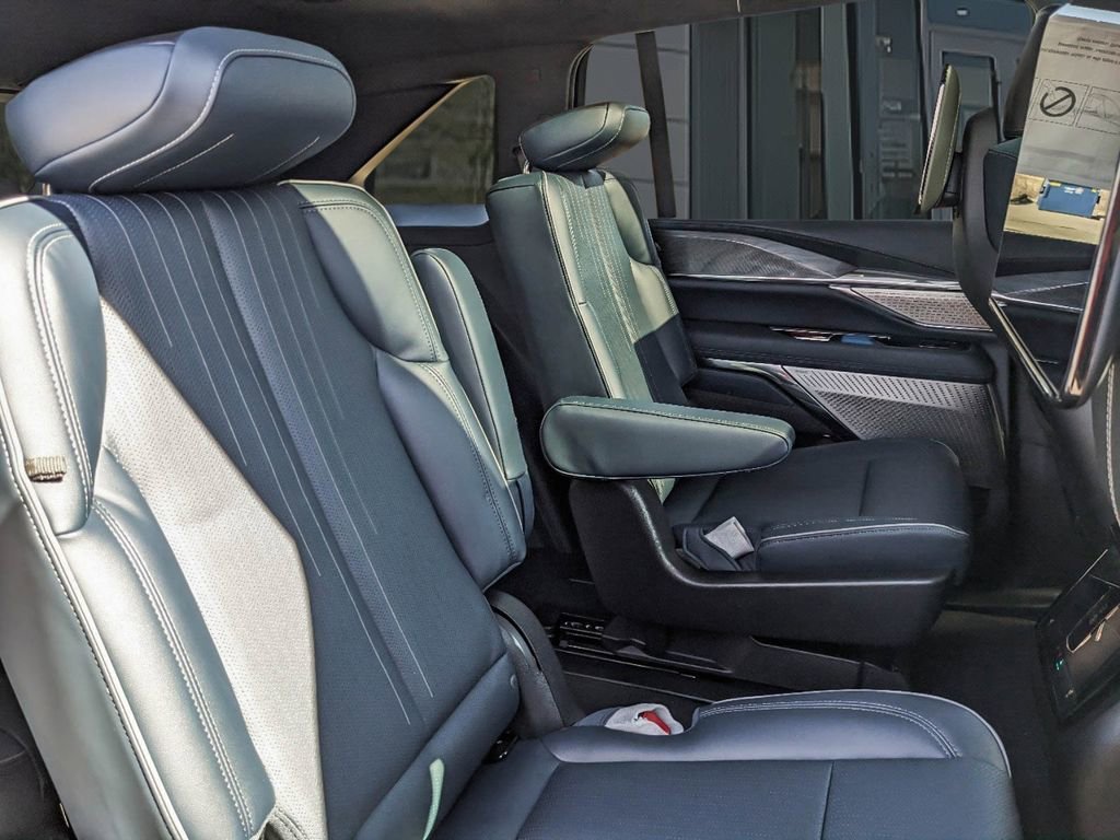 2025 Cadillac Escalade IQ Sport 2 - Photo 23