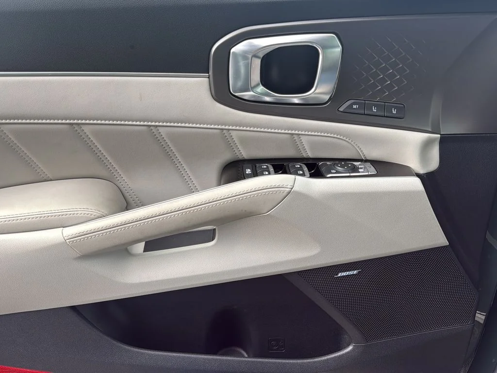 Used 2025 Green Kia SX Prestige image 24