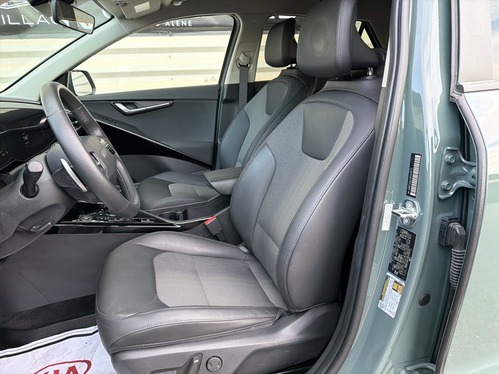 Used 2023 Green Kia EX image 12