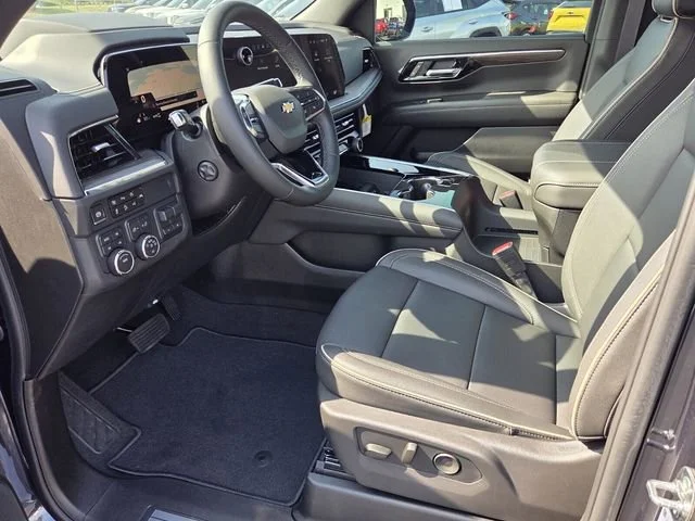 2025 Chevrolet Suburban Premier - Photo 6