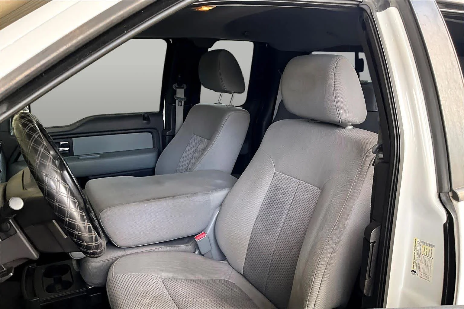 Used 2014 Oxford White Ford XL image 7