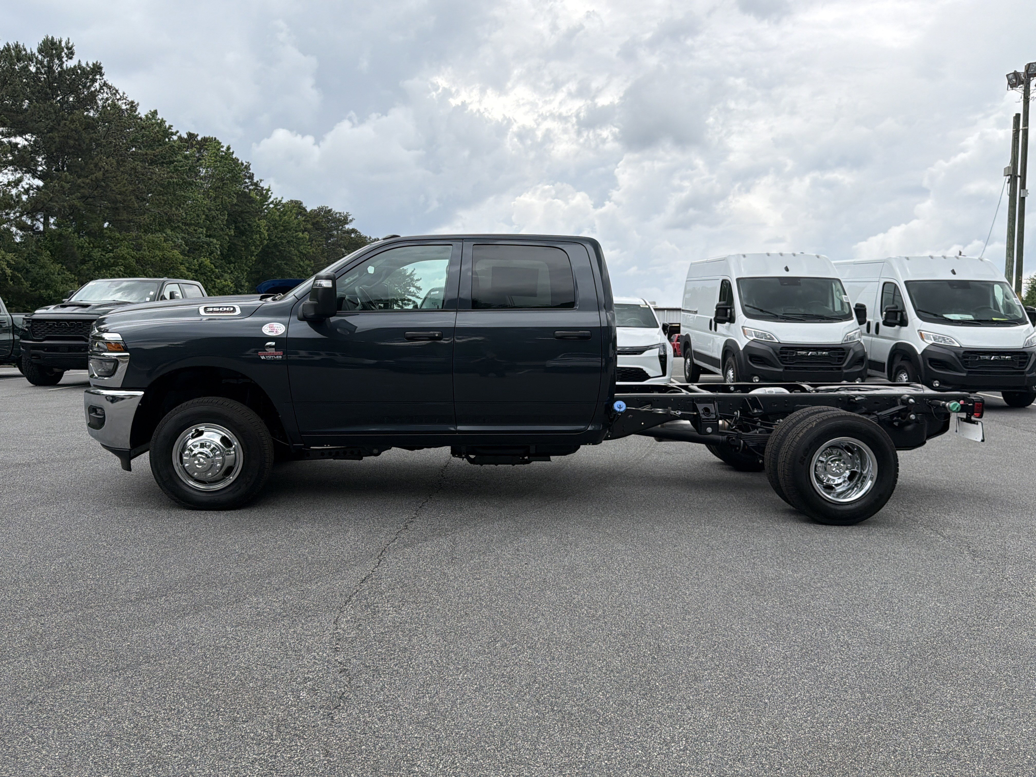 New 2026 Forged Blue Metallic Exterior Paint RAM Tradesman image 4