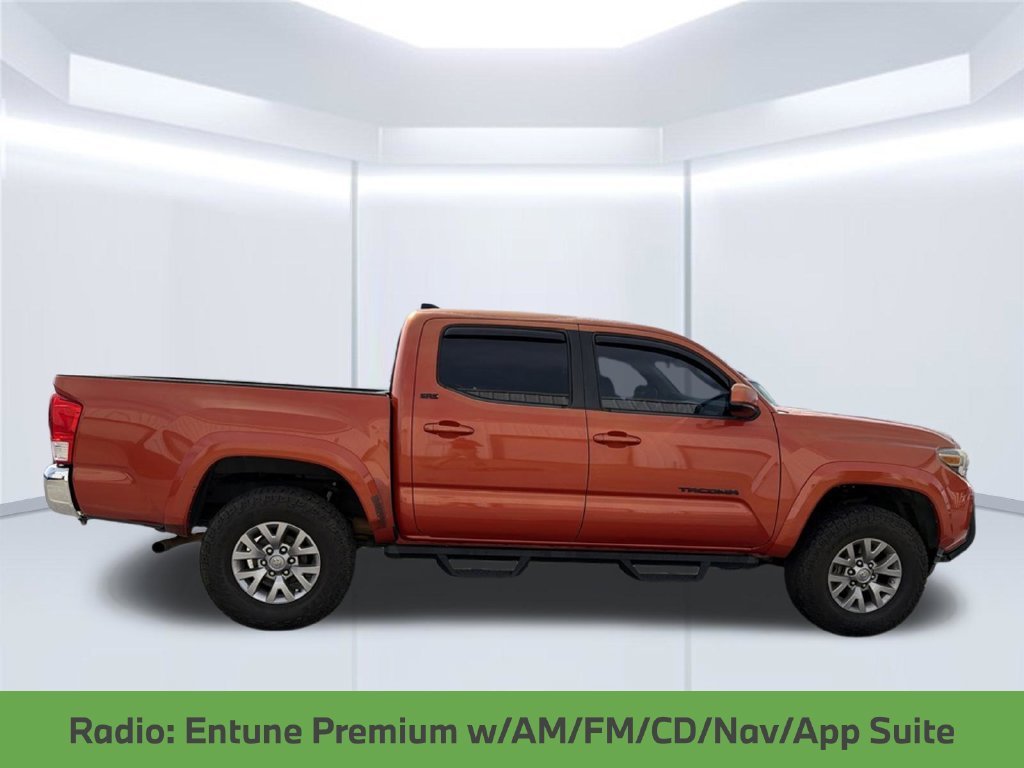 Used 2016 Red Toyota SR5 image 6