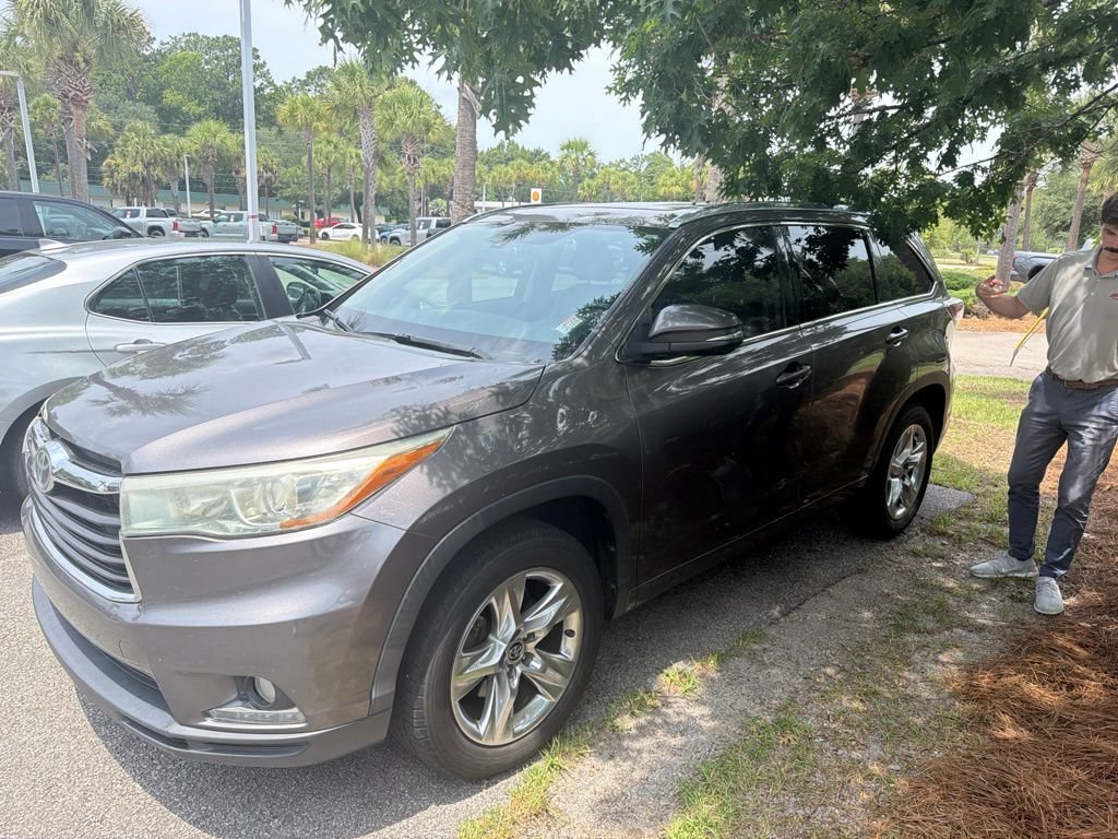 Used 2016 Gray Toyota Limited Platinum V6 image 8