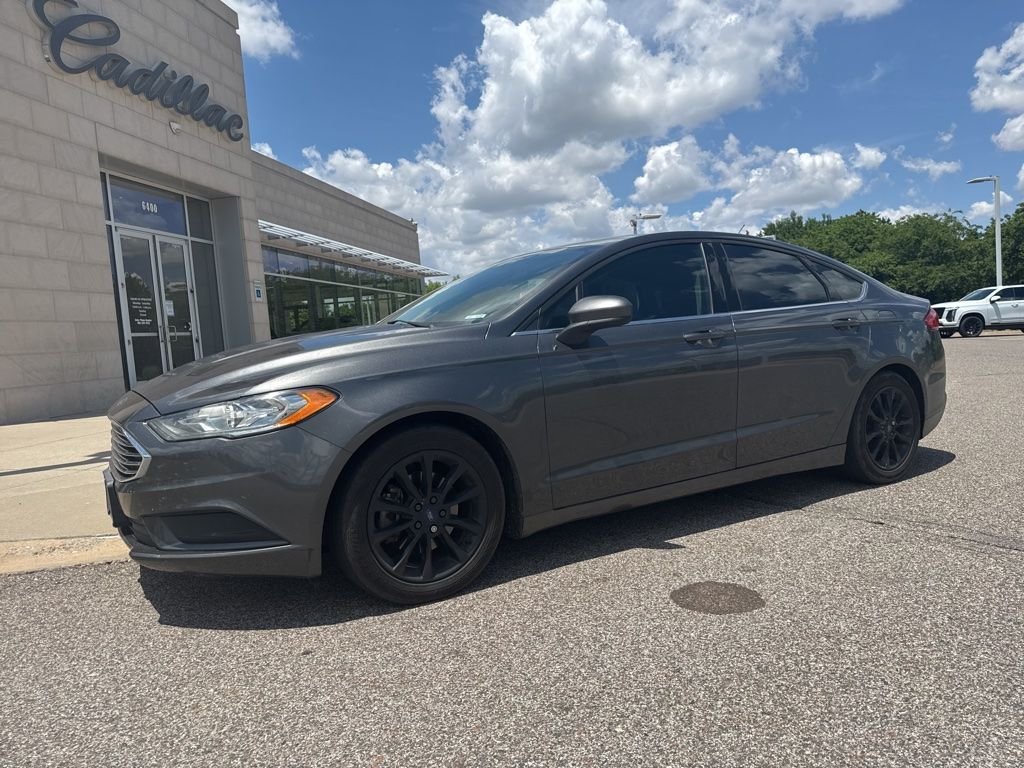 2017 Ford Fusion SE FWD's photo
