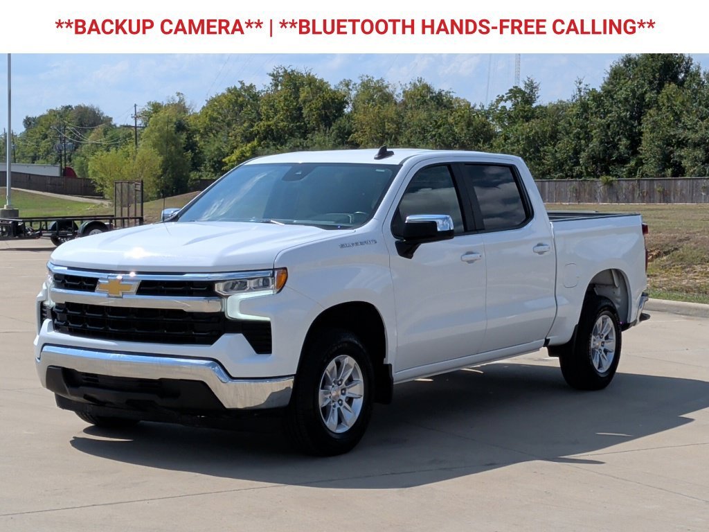 Used 2025 White Chevrolet LT image 3