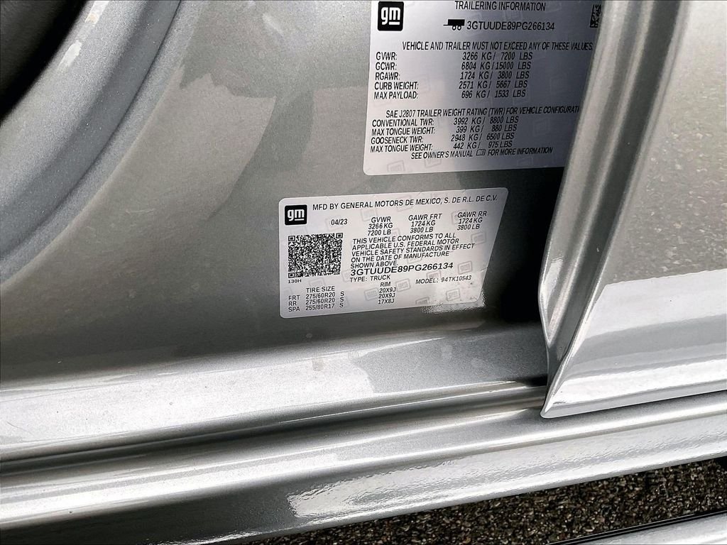Used 2023 Silver GMC SLT image 36