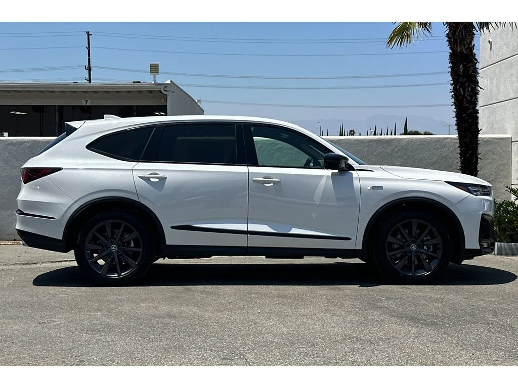 New 2026 Platinum White Pearl Acura w/A-Spec Package image 3